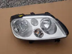Oikea etuvalaisin / VW Touran I - Caddy III