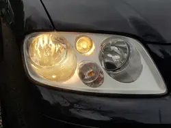 Phare avant droit / VW Touran I - Caddy III