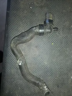 Tuyau d'eau Duster II 1.5 DCI