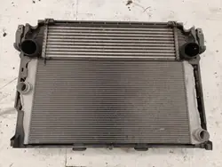 Etujäähdytin OEM C731111 BMW 5 F10/F11 -malliin