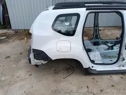 Dacia Duster I rechte hintere Kotflügel OEM 23093