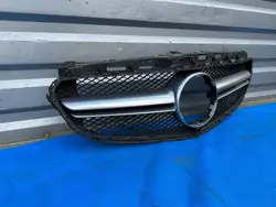 Framgrill MERCEDES W212 63 AMG