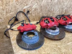 Ensemble de disques et plaquettes de frein Brembo pour Porsche 911 991