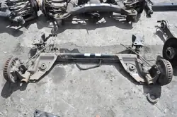 OEM 396213 Poutre Suspension Arrière pour Renault Clio IV