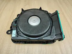 Höger lågfrekvent golvhögtalare OEM 6800954 BMW