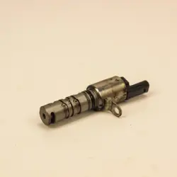 Nokka-akselin ohjausventtiili OEM 04E906455D - Käytetty