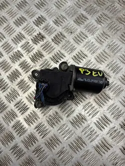 Etupyyhkijän moottori Mitsubishi Pajero III 2000-2006 MR388038