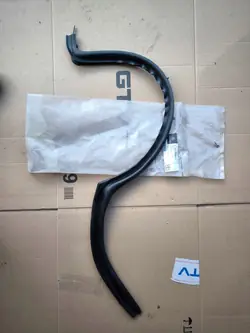 Dörrtätning OEM A1676980802 Höger Bak Mercedes GLE
