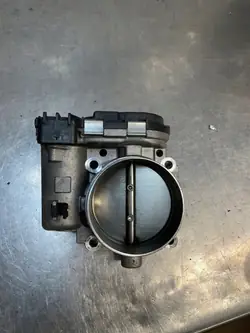 Drosselklappe OEM A2761410125 für Mercedes C-Klasse W205