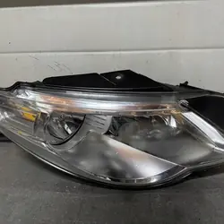 Oikea Ajovalo VW Passat CC Käytetty