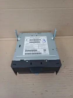 Jeep Cherokee CD-Wechsler OEM P68273966AA - Gebraucht