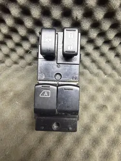 Nissan Fensterheber Schalter vorne links 254011HB0C