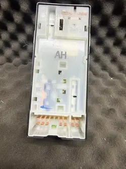 Interruttore finestrino anteriore sinistro Nissan 254011HB0C
