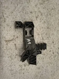 Glissière de pare-chocs avant droite Audi RS6 A7 RS7 4K0805608A