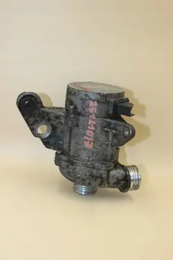 Pompe à eau électrique BMW E90 E91 E87 E60 2.0 B 7561229