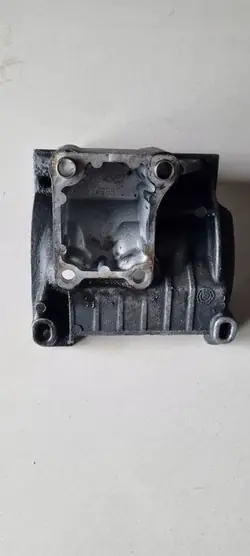 Iveco Engine Mount Bracket OE 504388828
