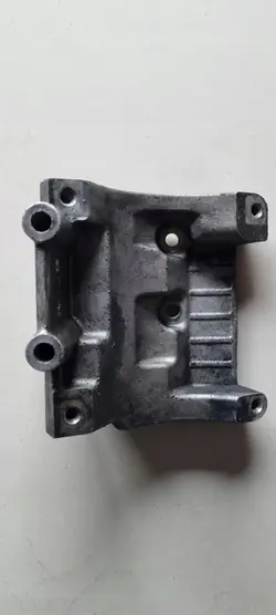 Iveco Moottorituki OE 504388828