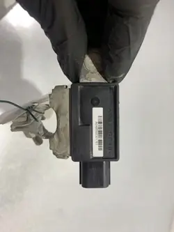 Subaru Pyrotekninen Puristin OEM FBZ18180 - Käytetty