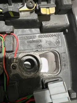 Volante Renault OE usado 8200009409
