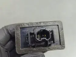 Luz de matrícula Mazda OE FOB56346 - Usado
