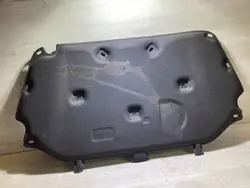 Isolamento capô Ford OE JX7BA16746AD - Usado