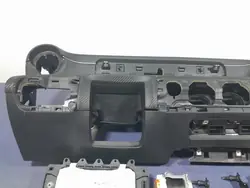 Mercedes A-klass W177 Instrumentbräda Konsol OEM Lochow-328635-