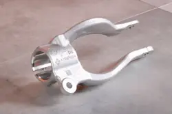 Suporte amortecedor dianteiro direito OEM 6865930 BMW Série 5