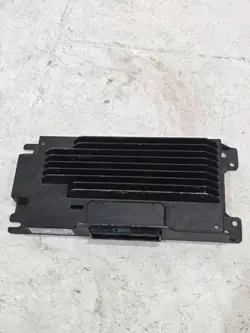 BMW OEM 5A83C47 Harman Booster Förstärkare Begagnad