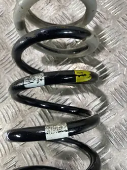 Mola traseira Subaru OEM FBZ20764 - Usado