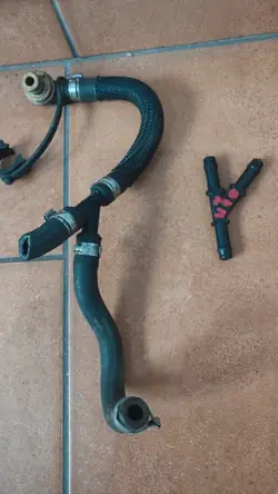 Raccord en T Pompe à Carburant V70 - Pièce OEM Volvo