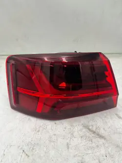 Lámpara trasera izquierda Audi A6 C7 Sedan Lift