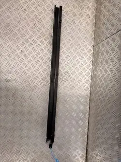 Rail de porte coulissante OEM 777603471R Renault Trafic