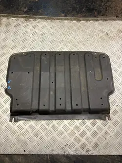 Protección Inferior Motor Mitsubishi Pajero III MR437668