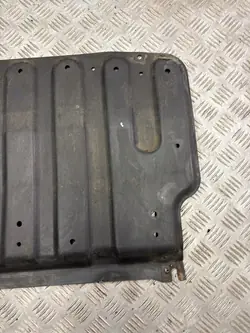 Proteção Inferior do Motor Mitsubishi Pajero III MR437668