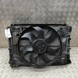 Pieza refrigeración OEM 0130708461 Mercedes-Benz E Coupé