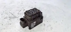 Audi A6 C6 Pneumatiikkajakaja OEM 4F0616013