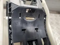 Cadre de poignée porte avant droit OEM 7P5837885B