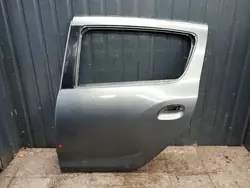 Puerta trasera izquierda OEM 821136648r Dacia Sandero II