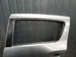 OEM 821136648r Vasen takao Dacia Sandero II:lle