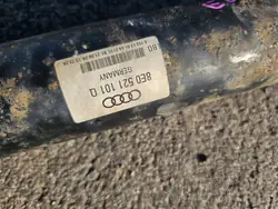 Aandrijfas AUDI A4 2.5L diesel 2004 8E0521101D