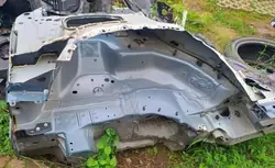 OEM Takaosan Neljännesrunko Oikea Land Rover Defender