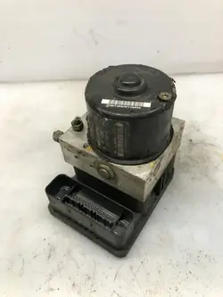 ABS-pompregelaar OEM 8200183495-B - Gebruikt