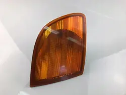 Vasen lokasuojavilkku OEM 6388200121 Mercedes-Benz