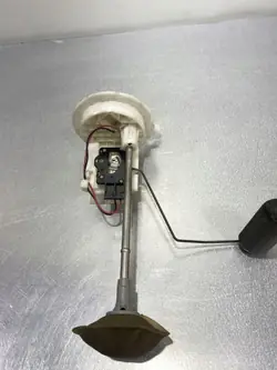 Sensor Nivel Combustible Subaru OEM FBZ20671 - Usado