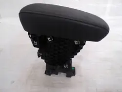 OEM 9830208680 Keskikyynärnoja Opel Corsa F Keskikonsoli