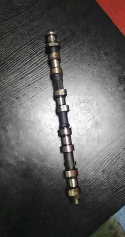 Inlaat-nokkenas OEM 2246500 voor BMW E46 2.0D M47