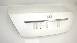 Takaluukun kansi OEM 371116906 Mercedes W204 Sedanille