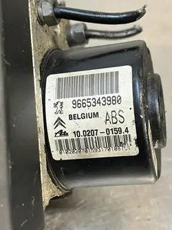 Pompe ABS OEM 9665343980 pour Peugeot Citroen