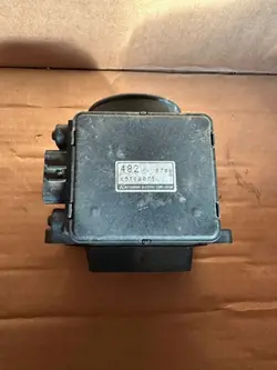 Virtausmittari Mitsubishi Pajero Galant OEM 482 E5T08071
