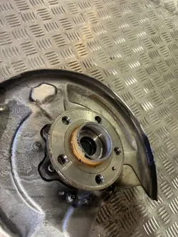 UTO56490 Moyeu de roue arrière pour Volvo XC90 2020